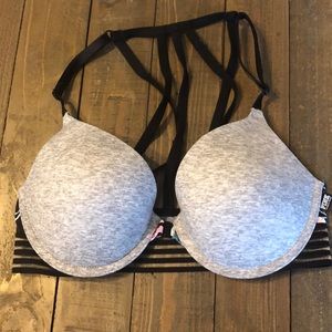 NWOT VS PINK Bra 32D